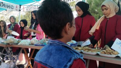 Kahramanmaraş'ta Dulkadiroğlu İlçesi'nde bulunan Sandal Hoca İmam Hatip Ortaokulu'nda, geliri