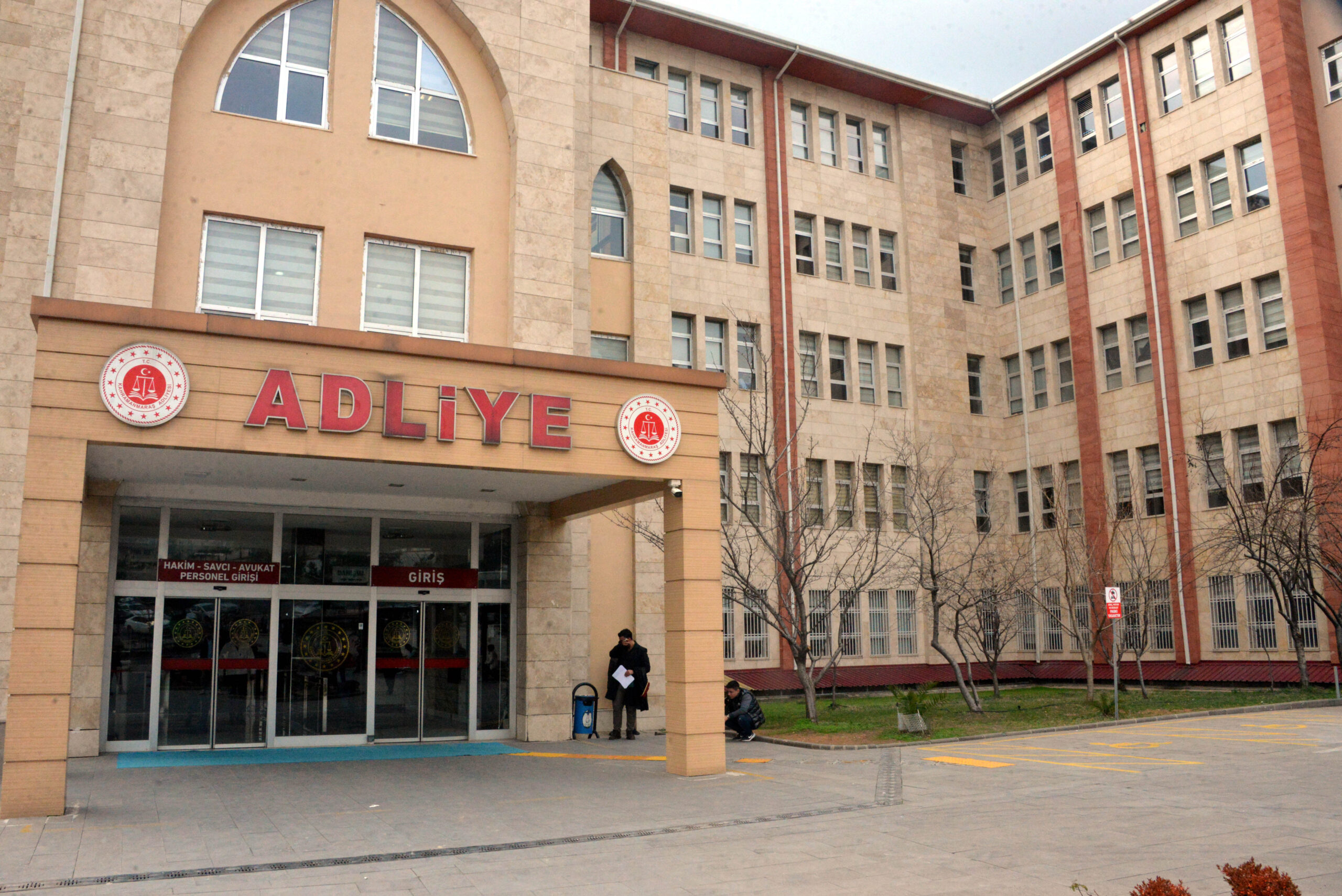 35 kişinin öldüğü Ezgi Apartmanı’nın yıkılmasına ilişkin 7 belediye personeline 15’er yıla kadar hapis istemi