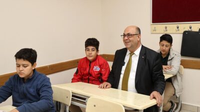 Dulkadiroğlu Belediye Başkanı Mehmet Akpınar, şehidimiz Barış Göl'ün emaneti olan
