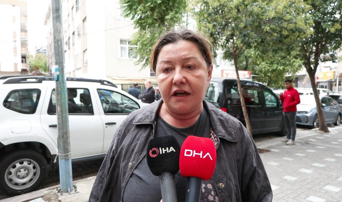 Leyla YILDIZ-Uğur GÜLBOY/İSTANBUL, – KÜÇÜKÇEKMECE’de dün gece 3 bloklu sitenin