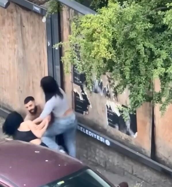 Doğan Can CESUR / İSTANBUL – ŞİŞLİ’de gece kulübünde eğlenen