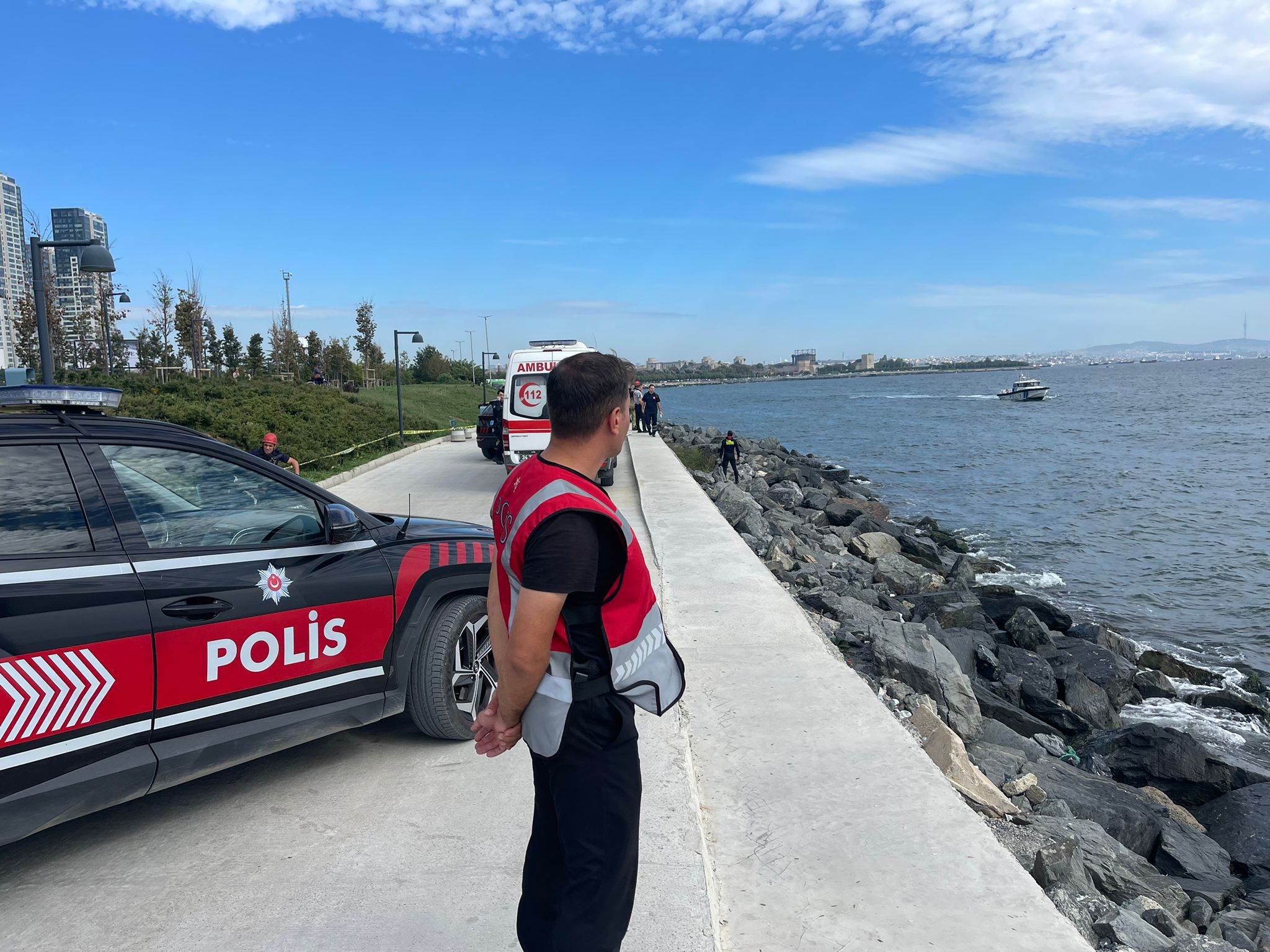 İstanbul Zeytinburnu'nda denize giren çocuk kayboldu 1