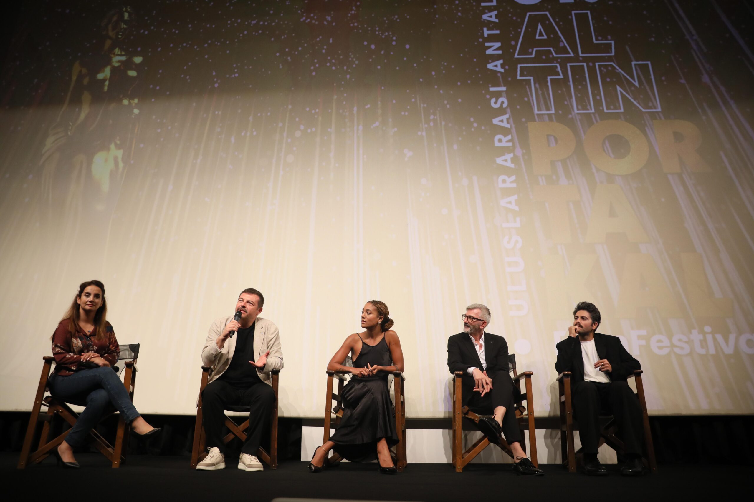 'Sevgili Katilim Berlin' filmi, Altın Portakal'da prömiyer yaptı 1 'Sevgili Katilim Berlin' filmi, Altın Portakal'da prömiyer yaptı