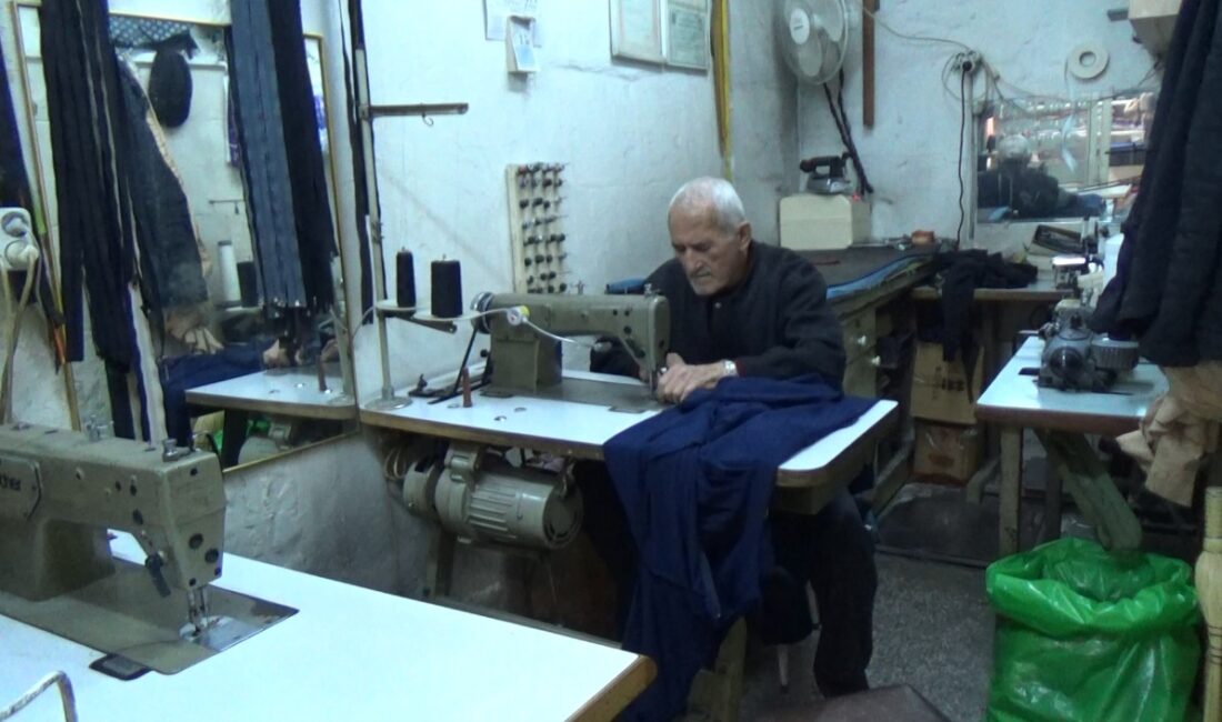 Ramazan KÖSEDAĞ/KAYSERİ, – KAYSERİ’de Ahmet Altay (73), tarihi Kapalı Çarşı’daki