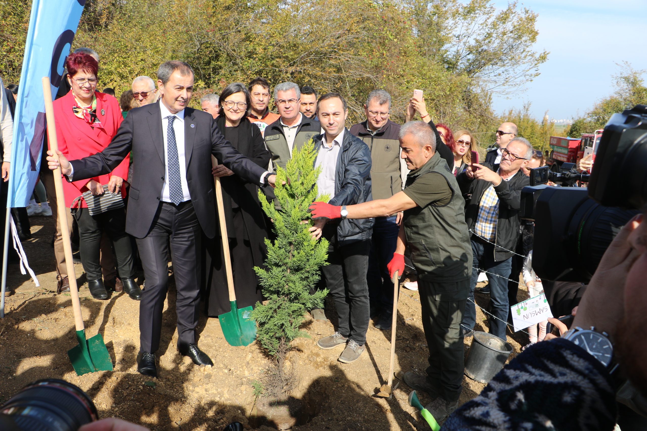 ‘81 İlde 81 Orman’ Projesi kapsamında fidan dikimleri Samsun’da başladı
