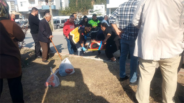 Kadirli’de yaya geçidinden geçmek isteyen kadına otomobil çarptı.. Kaza, saat