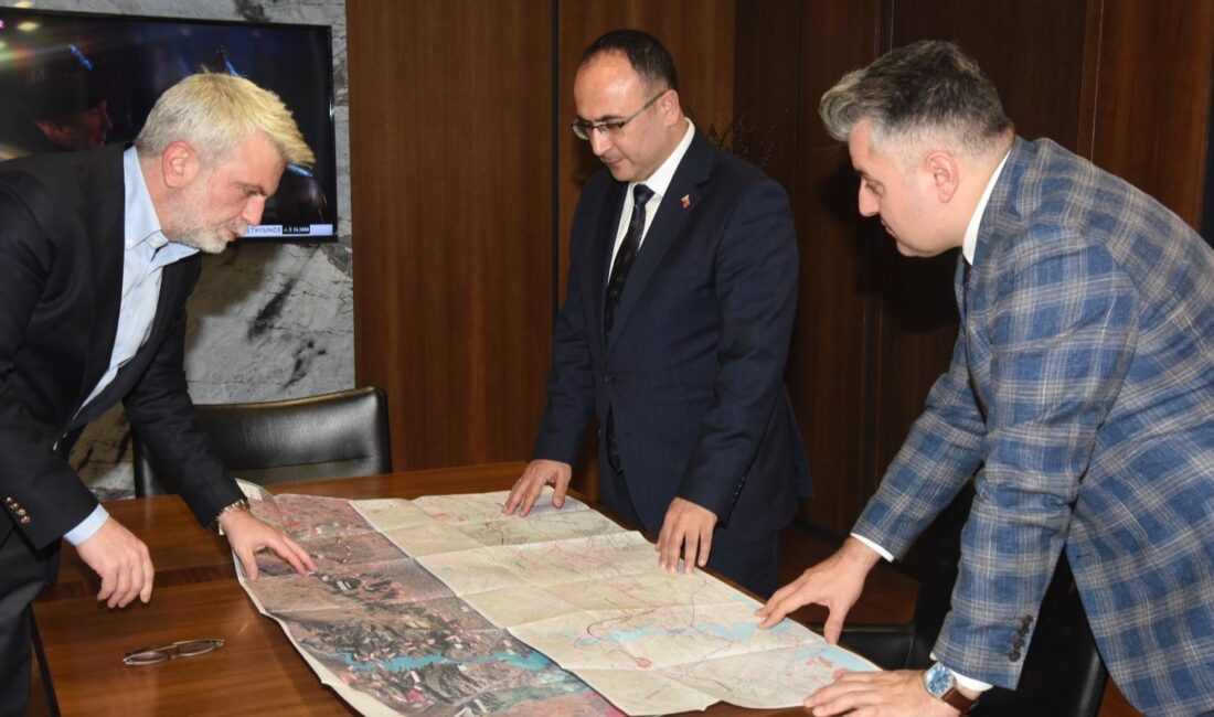 Başkentte Karayolları Genel Müdürü Ahmet Gülşen ile bir araya gelen
