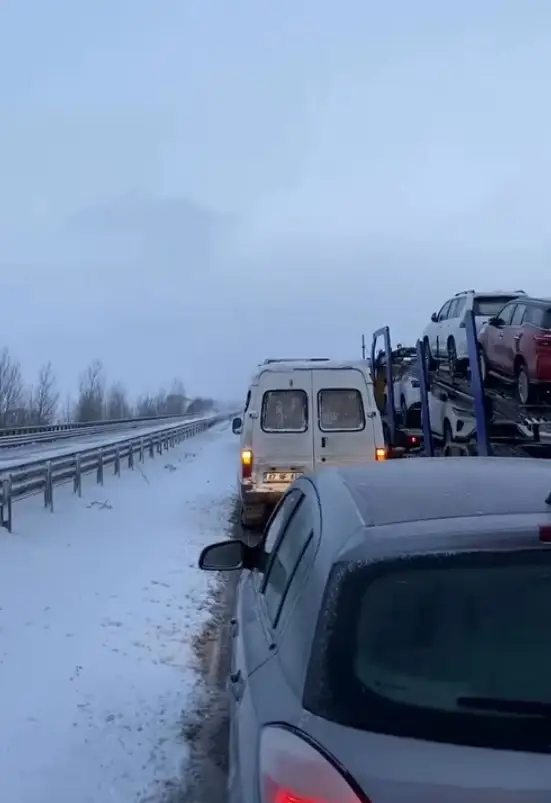 Çankırı'da, aşırı buzlanma nedeniyle Samsun İstanbul karayolunda aksama