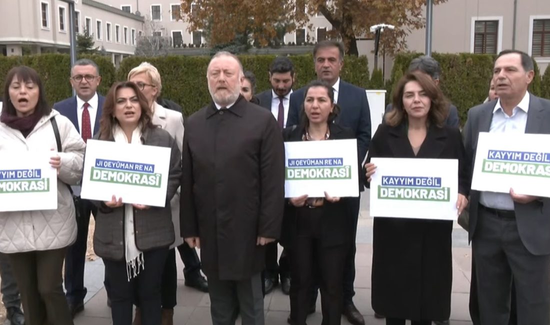 ANKARA, – DEM Parti milletvekilleri, İçişleri Bakanlığı önünde açıklama yaparak,