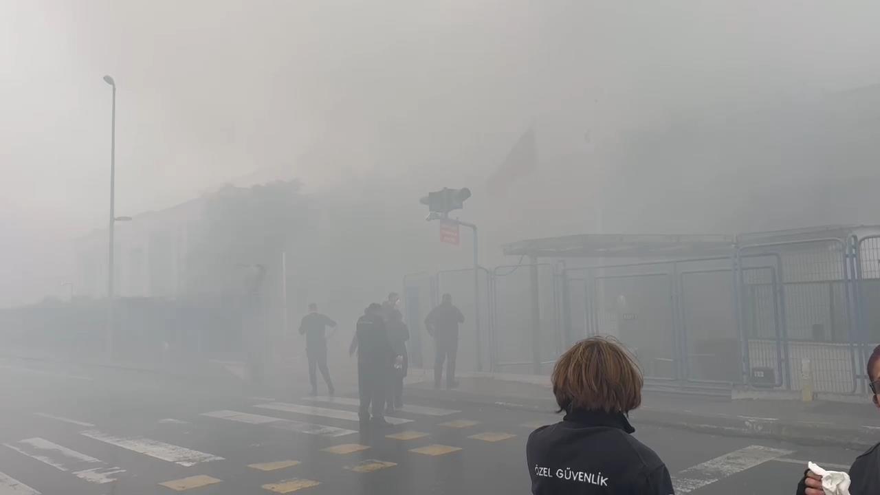 İstanbul Esenyurt'ta fabrika yangını 3 // Ek görüntü fotoğraf