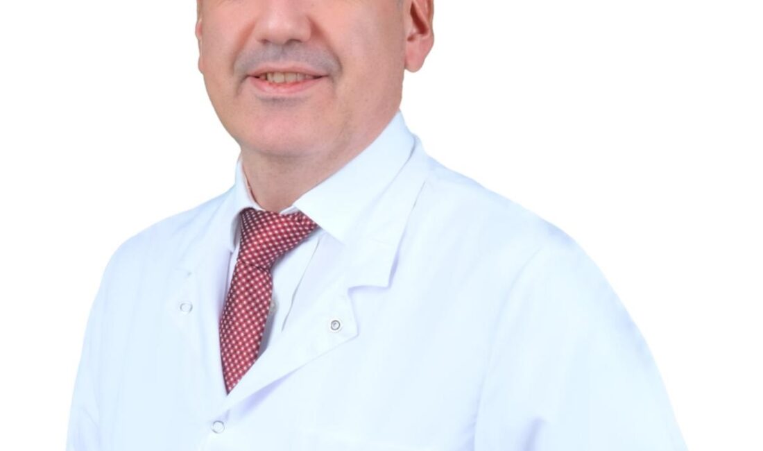 İSTANBUL, – KARDİYOLOJİ Uzmanı Prof. Dr. Cüneyt Koçaş, kadınların damar