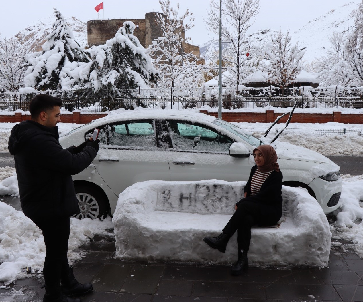 Kardan koltuk yaptı