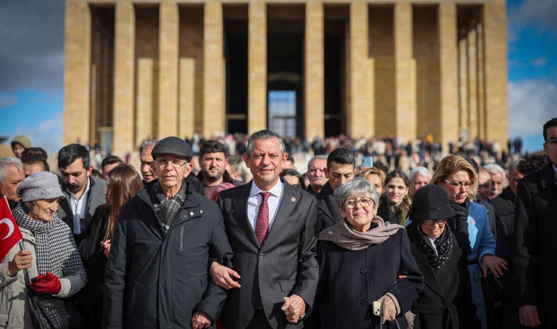 Aybala MELEK-Emirhan YÜZÜGÜLDÜ/ANKARA, – CHP Genel Başkanı Özgür Özel, 24