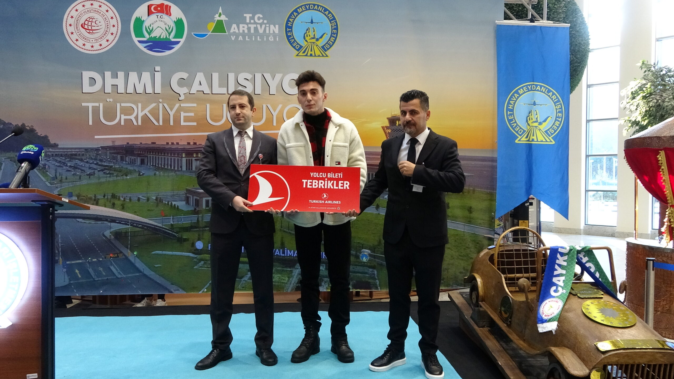 Rize Artvin Havalimanı’nında 1 milyonuncu yolcu için tören