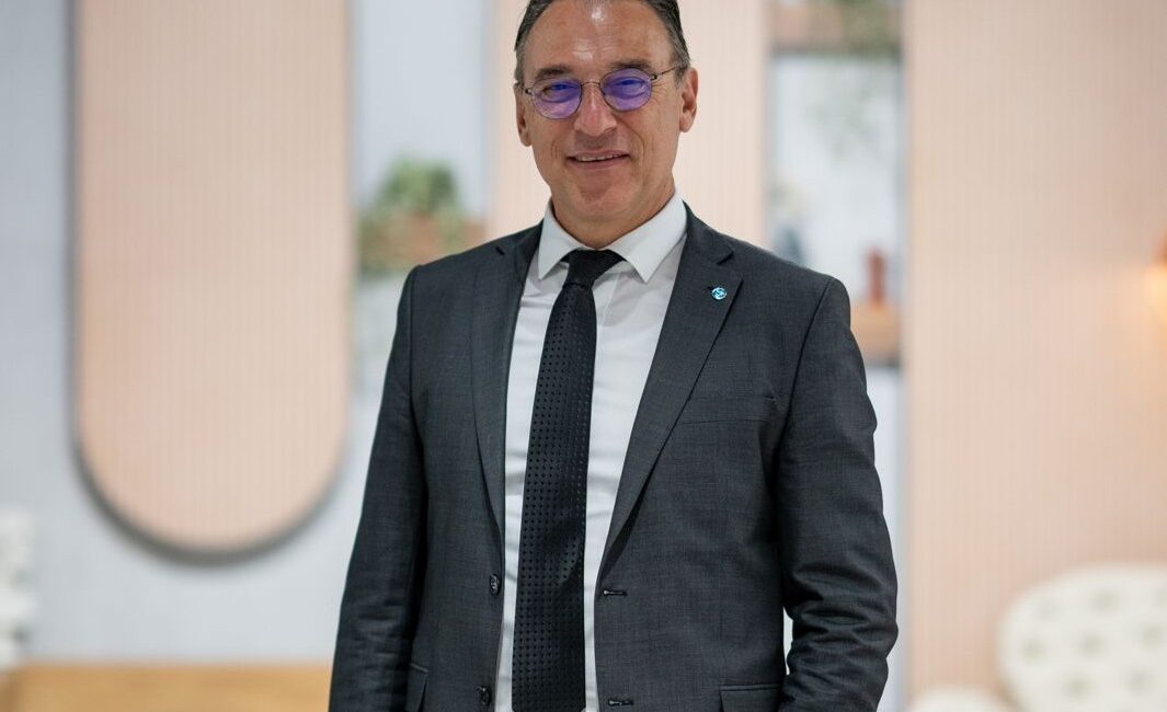 İSTANBUL, – SERAMİKSAN, banyo mobilya markası VOQ ile İzmir Ekonomi