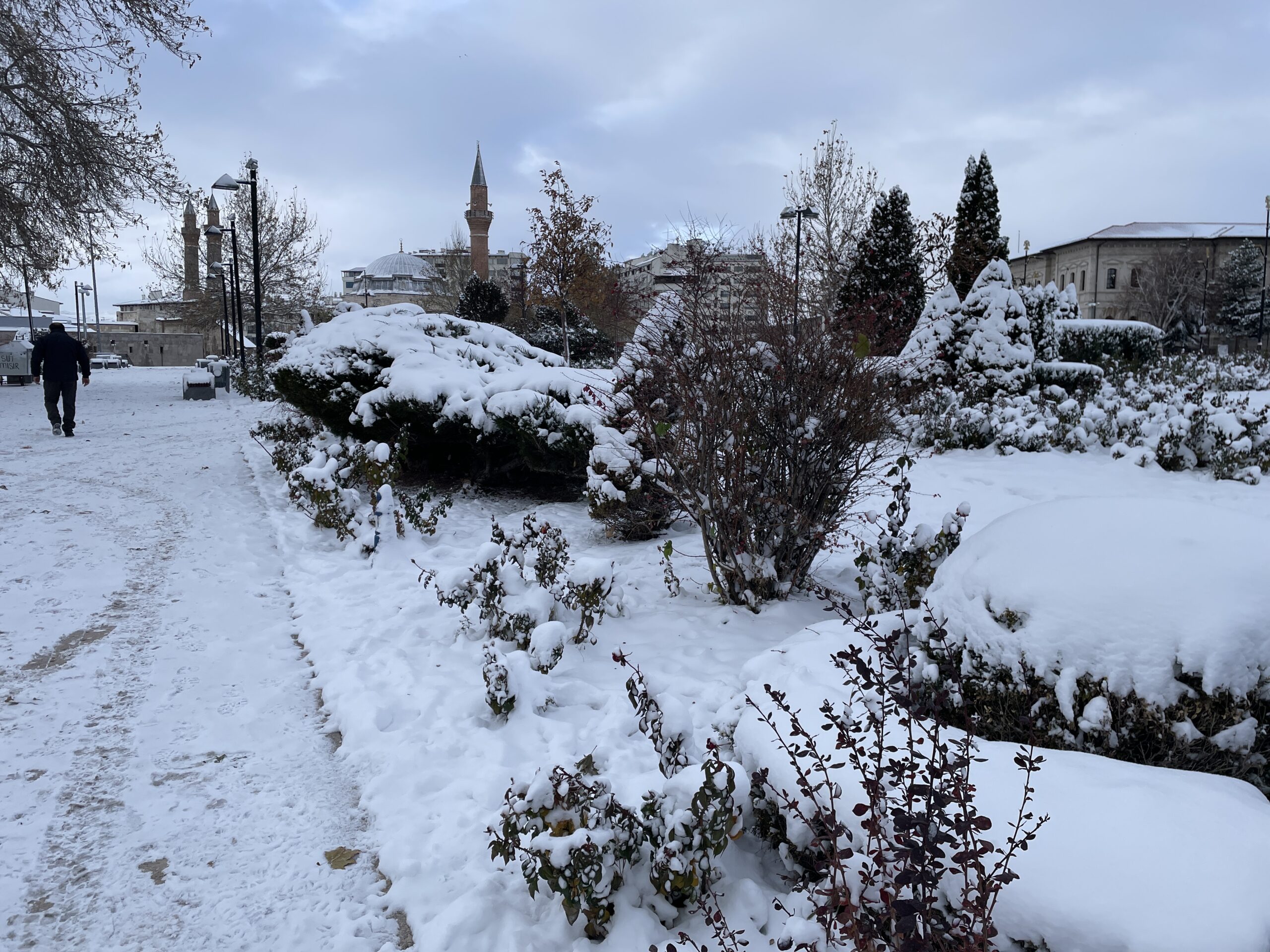 Sivas'ta 906 yerleşim yeri kardan ulaşıma kapandı