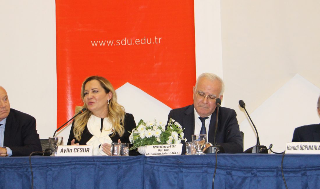 SDÜ’DE PANEL DÜZENLENDİ Süleyman Demirel’in 100’üncü yaş günü dolayısıyla memleketi