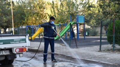 Osmaniye Belediyesi İlaçlama Amirliği ekiplerince, sivrisinek, hamamböceği ve kemirgenler gibi