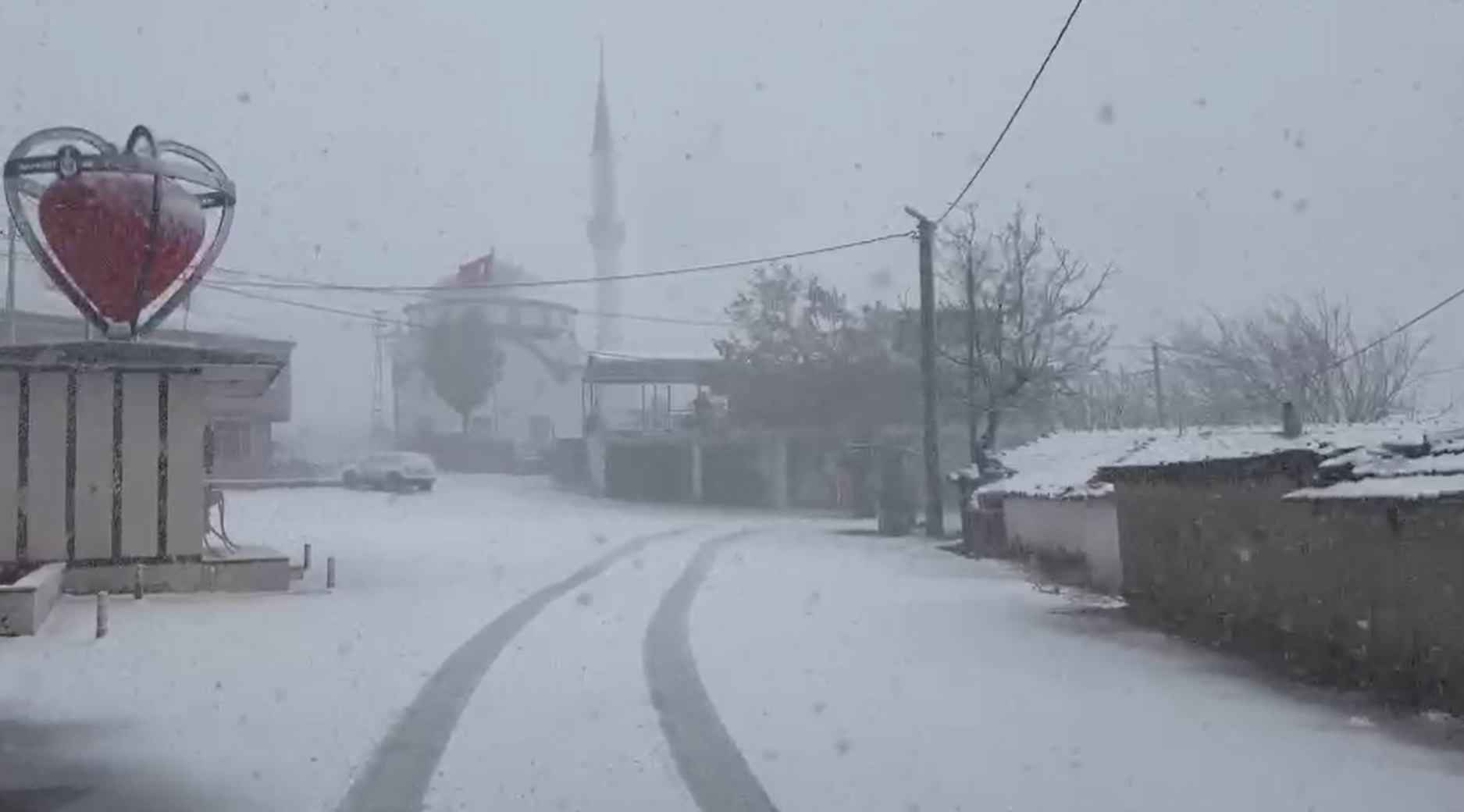 Uludağ’da kar kalınlığı 40 santimetreye ulaştı (3)