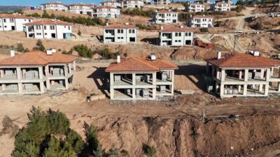 Kahramanmaraş'ın Dulkadiroğlu ilçesine bağlı Bulanık köyünde, 6 Şubat depremlerinden etkilenen