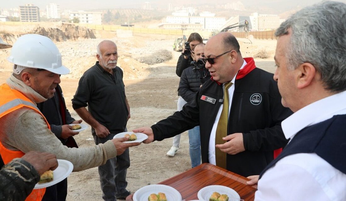 Kahramanmaraş'ta meydana gelen ve "asrın felaketi" olarak nitelendirilen deprem sonrasında,