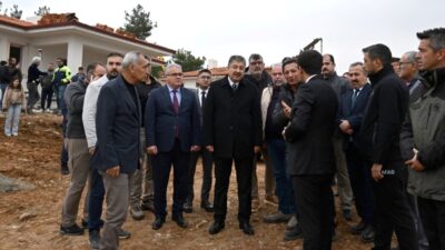 Vali Dr. Erdinç Yılmaz, Şekerdere Köyümüzde yapımı devam eden deprem