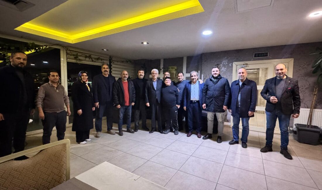 
Kadirli Gazeteciler Cemiyeti Başkanı Muzaffer Yüksel Kaya ve yönetim kurulu