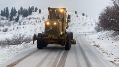 Büyükşehir Belediyesi, Çağlayancerit kırsalında yerleşim yerlerini ulaşıma açık tutmak için
