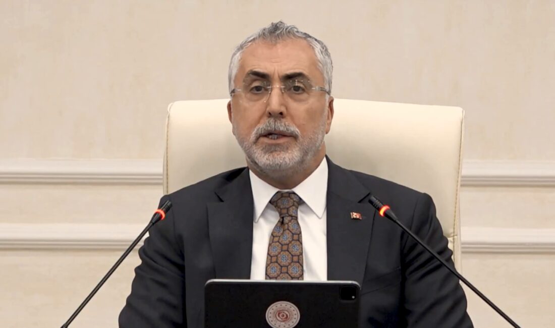 ‘ADALET TERAZİSİNİ DENGEDE TUTUYORUZ’ Çalışma ve Sosyal Güvenlik Bakanı Vedat