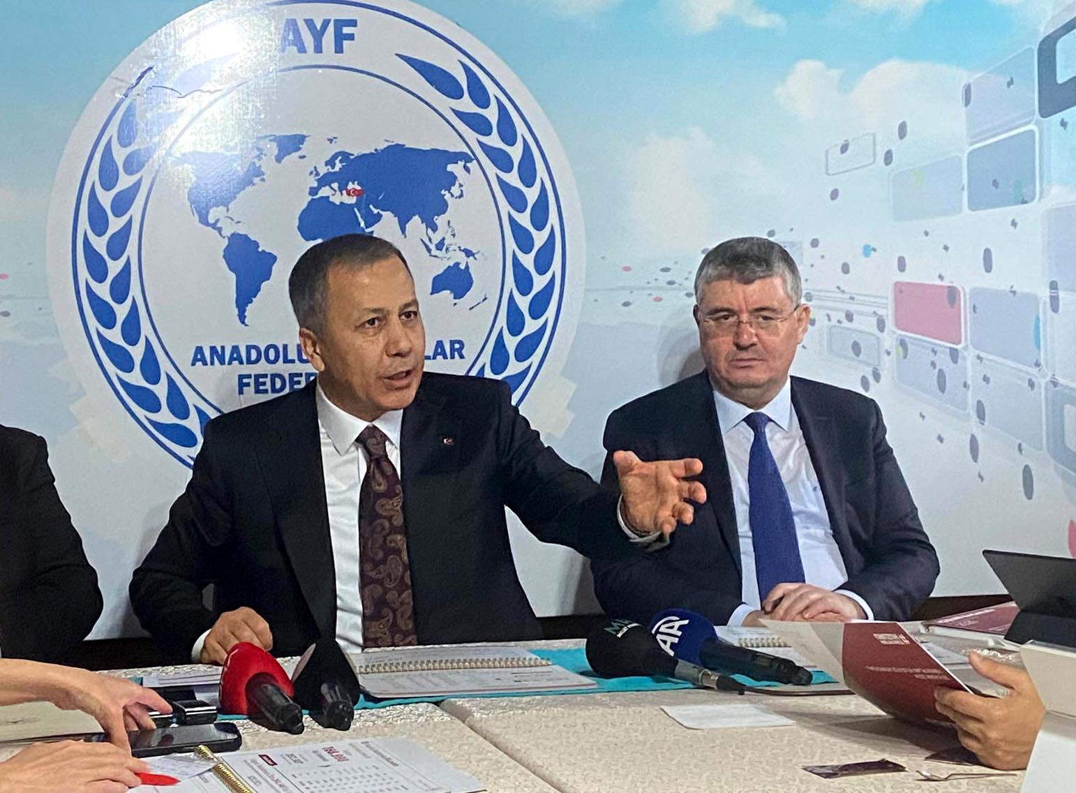 Bakan Yerlikaya: Halep güvenli olursa dönüş için çok büyük teveccüh olacaktır