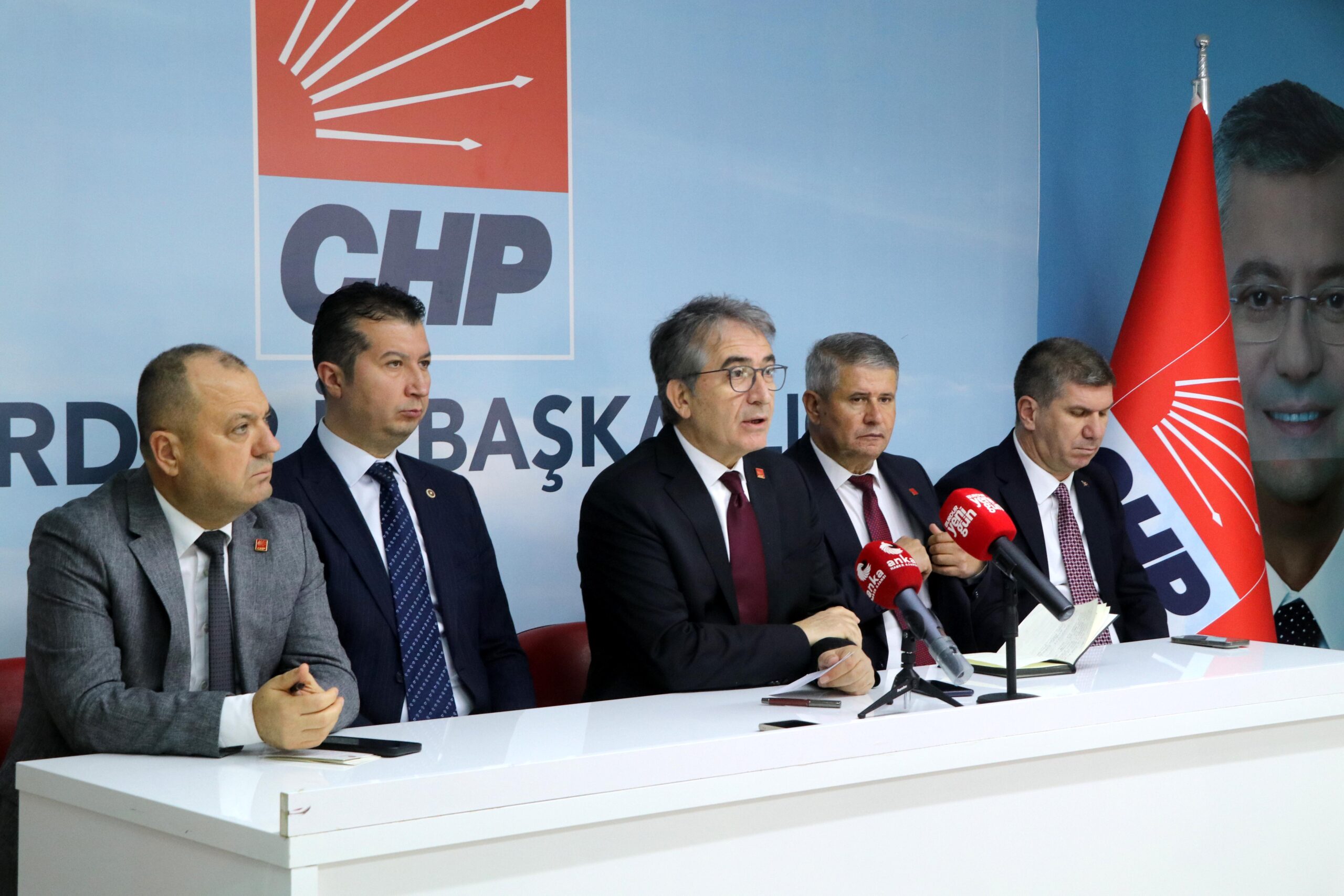 CHP'li Karatepe: TÜRK İŞ'in verisi ciddi şüpheleri içinde barındırıyor