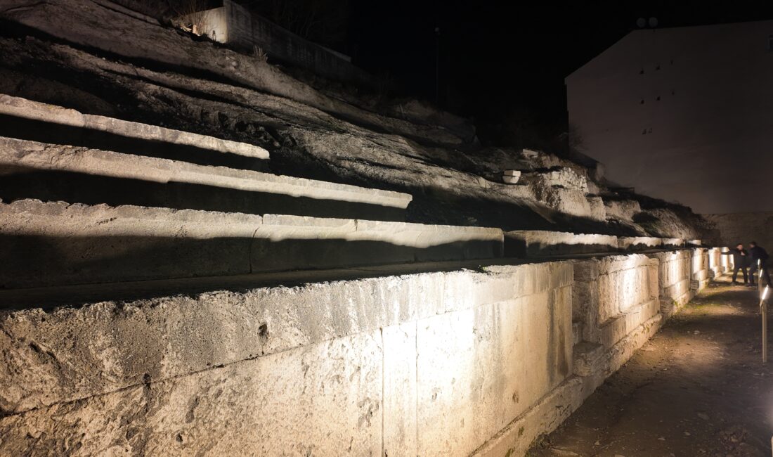 ANTİK STADİON IŞIKLANDIRILDI Bolu’da, Büyükcami Mahallesi’nde bulunan Roma dönemine ait
