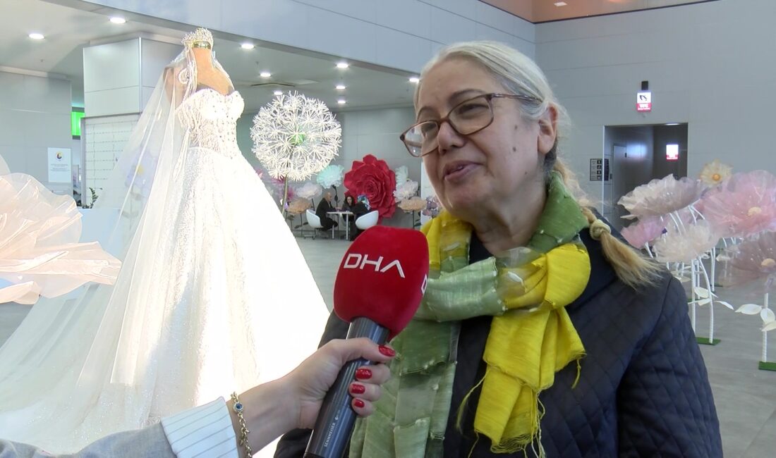 Gülseren KARAPINAR-Ataberk KURT / İSTANBUL, – İSTANBUL gelinlik fuarında 8