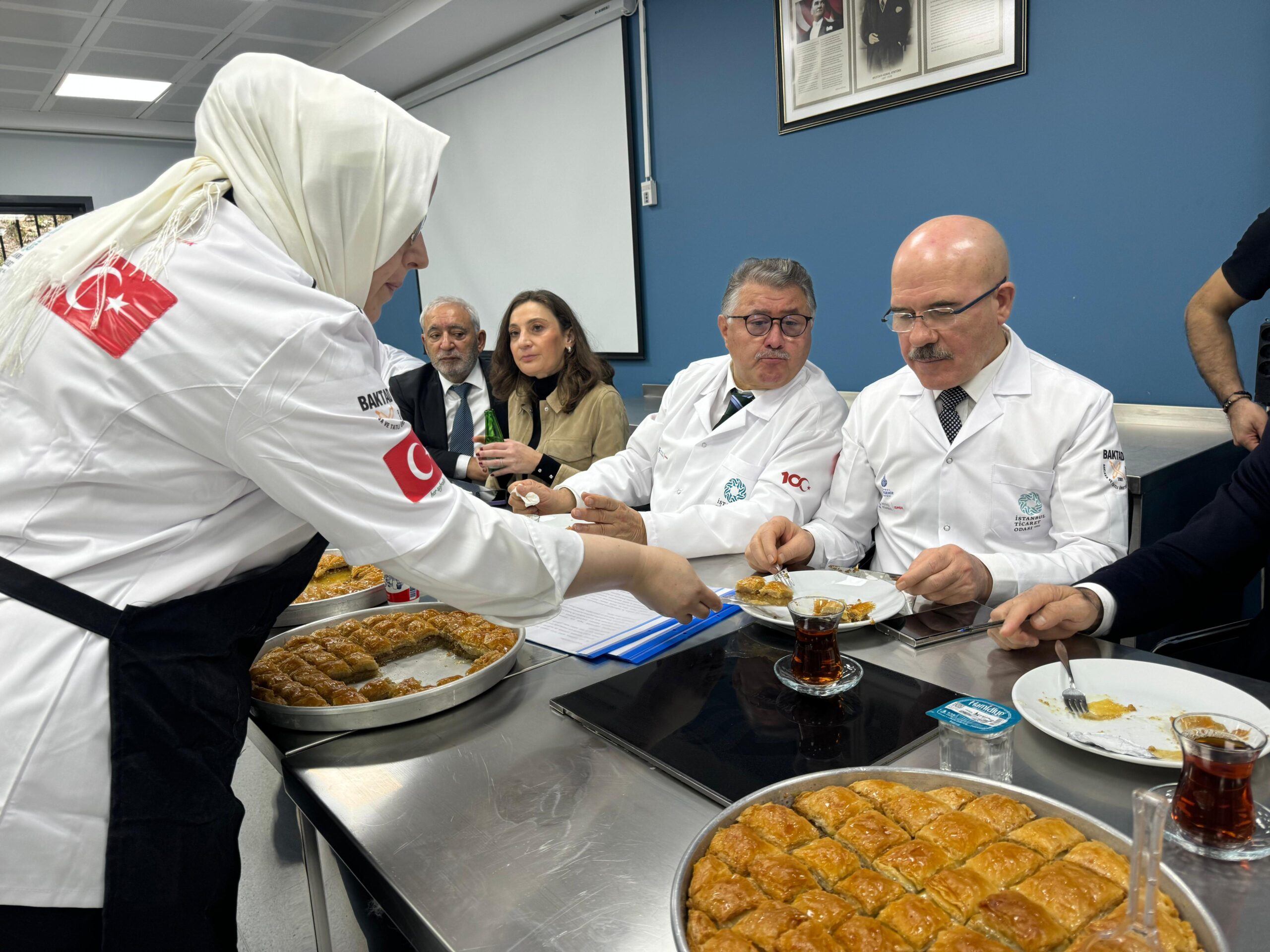 İstanbul Kadın ustalar en iyi baklavayı yapmak için yarıştı