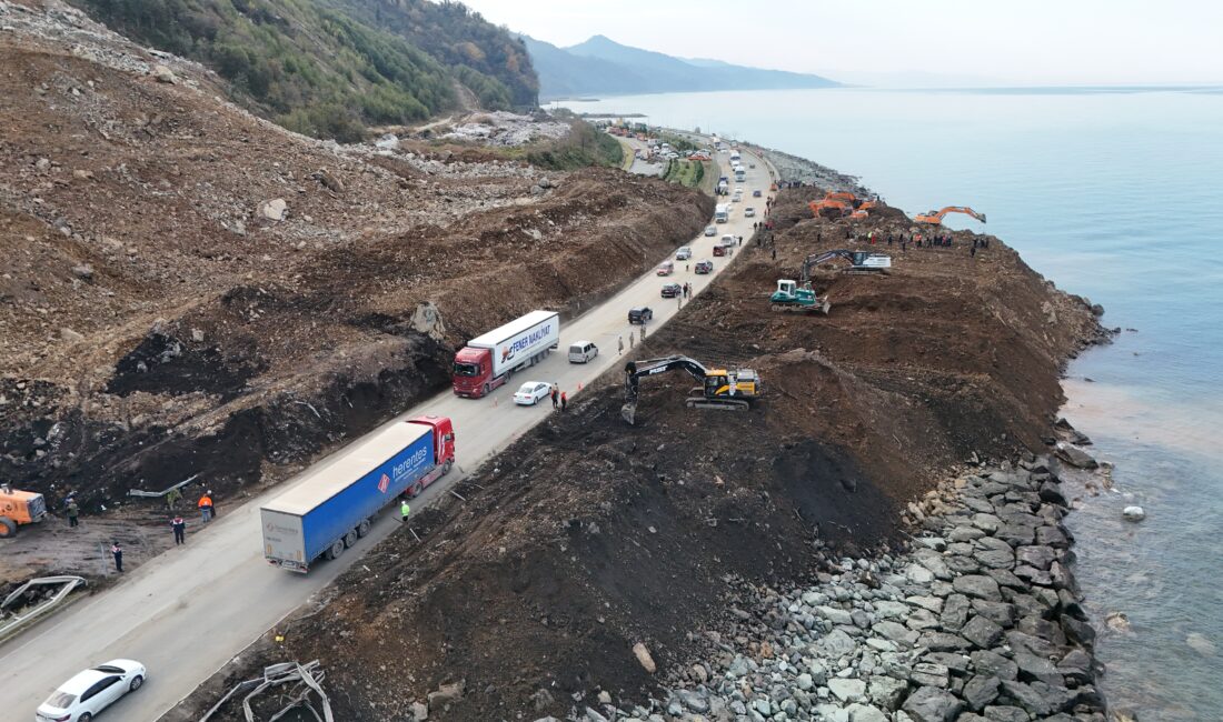Mehmet Can PEÇE-Salim SARIKOÇ/ARHAVİ (Artvin), – ARTVİN’in Arhavi ilçesinde otomobilde