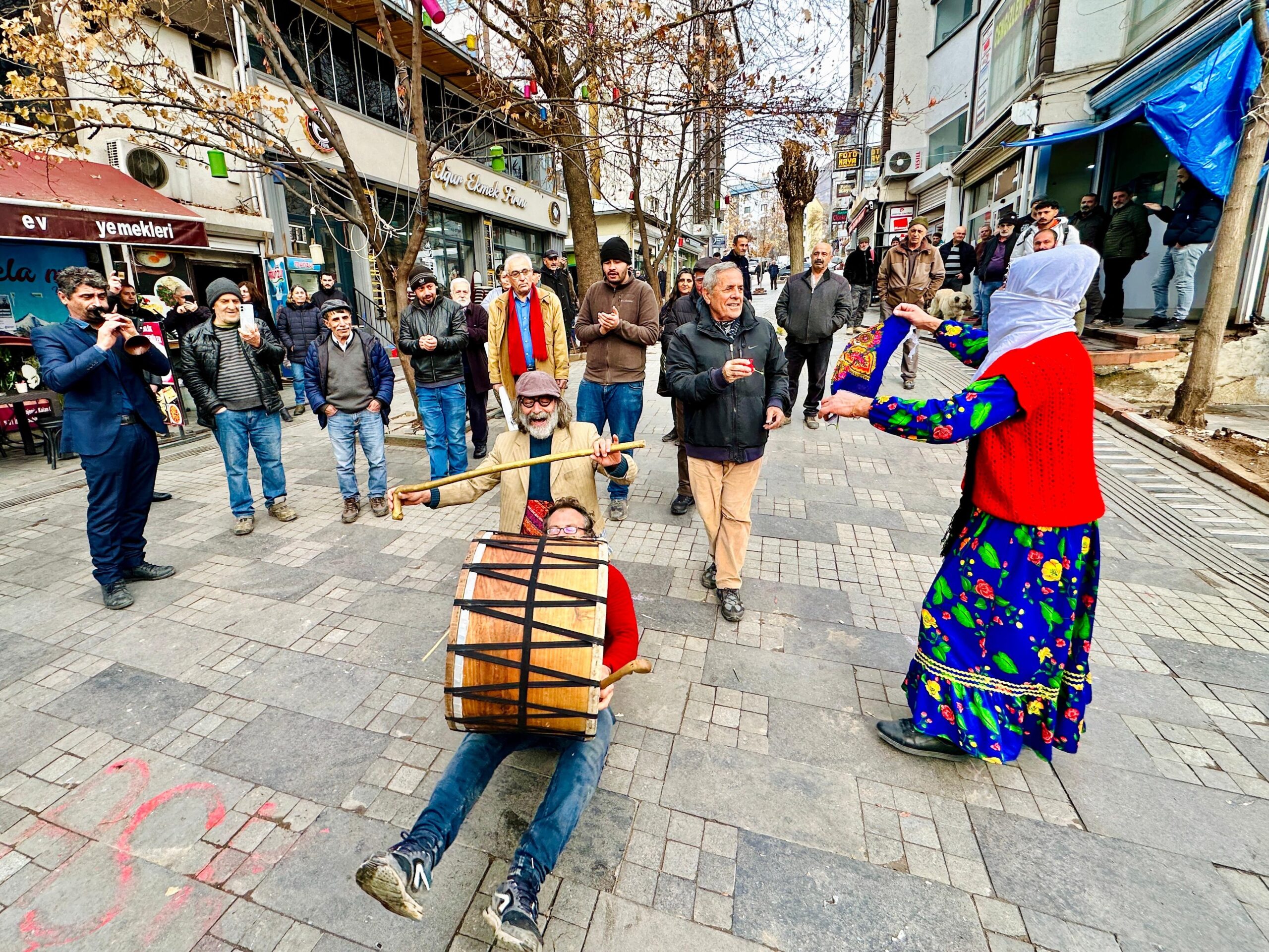 Tunceli’de yeni yıl, yüzyıllardır süren ‘Gağan’ geleneğiyle kutlandı Tunceli’de yeni yıl, yüzyıllardır süren ‘Gağan’ geleneğiyle kutlandı