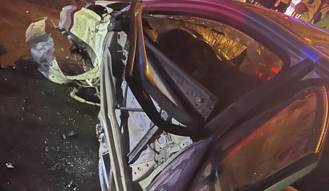 Kahramanmaraş’ta sürücüsü kontrolünü kaybettiği otomobiliyle kaza yapması sonucu 3 kişi