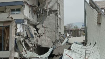Ömer KOÇ/KAHRAMANMARAŞ, – KAHRAMANMARAŞ’ta depremde yıkılan Bad-ı Saba Konutları’nda 42