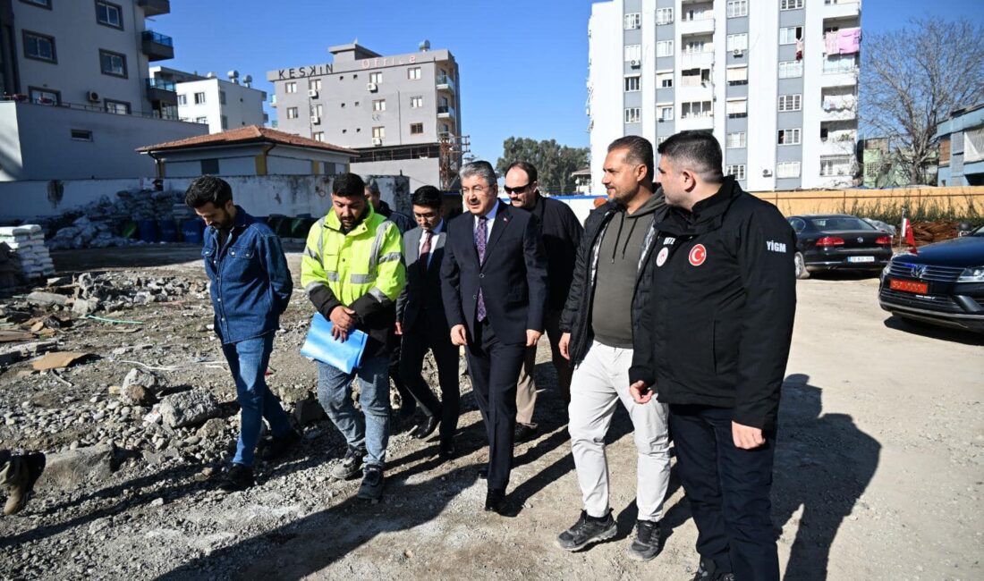 Osmaniye Valisi Dr.Erdinç Yılmaz Rahime Hatun Mahallesi’ndeki rezerv alanında incelemelerde
