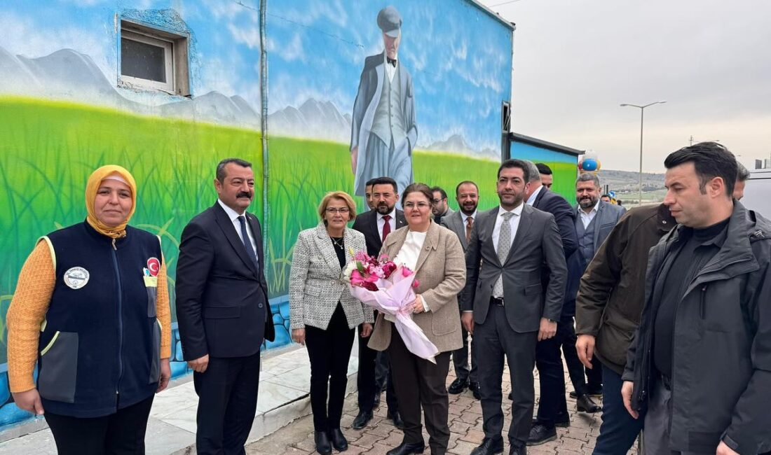 	Derya Yanık, Yarbaşı Belediyesi'ni ziyaret etti. 2024 Faaliyet Raporu sunuldu,