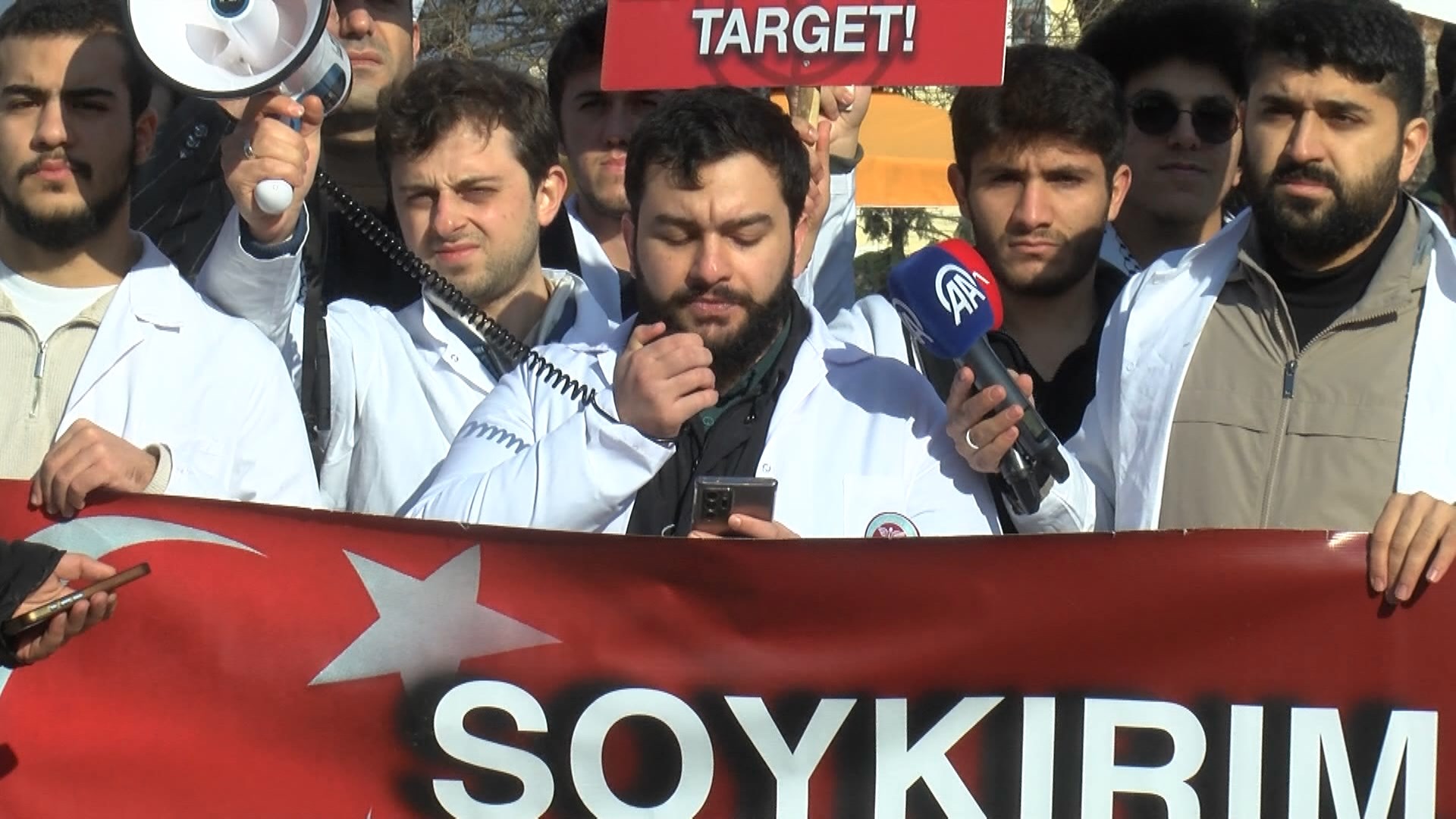 İstanbul Fatih'te sağlık çalışanları Gazze için toplandı