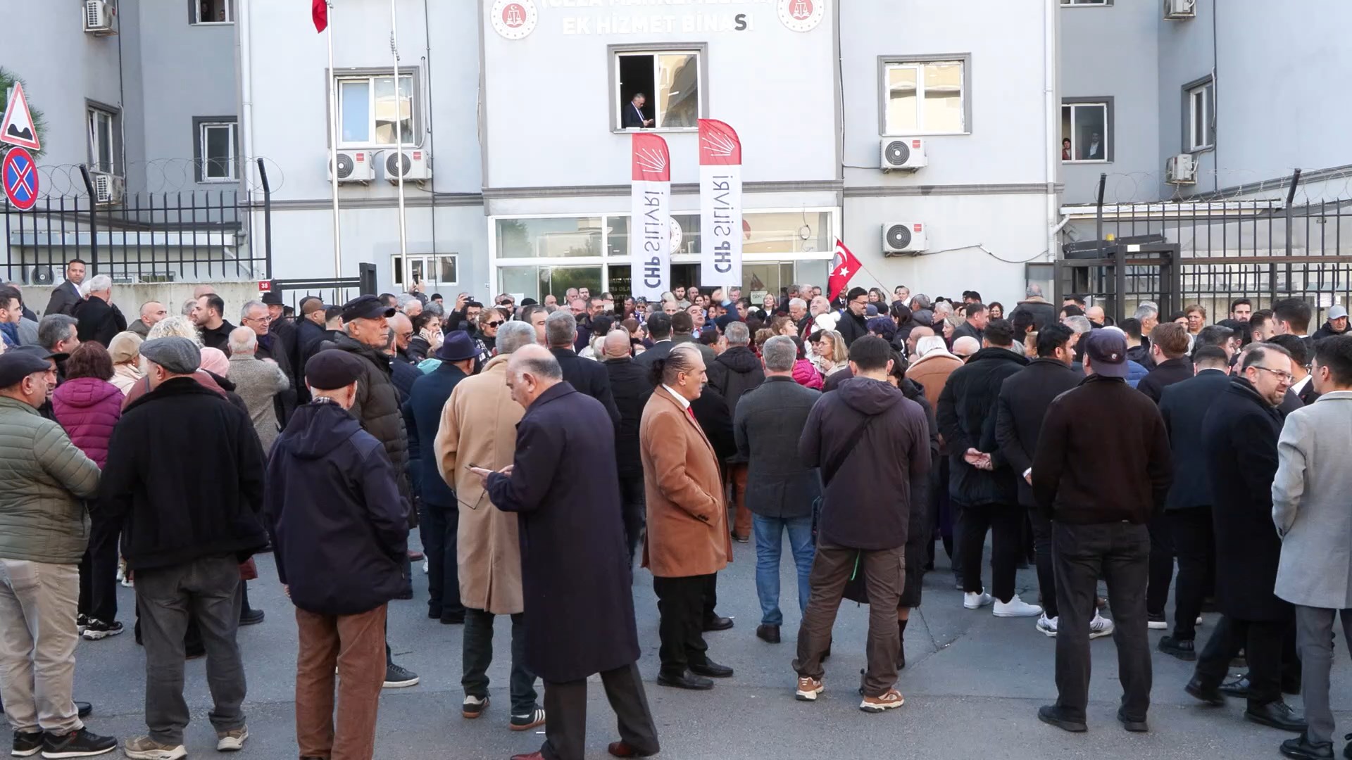 İstanbul İmamoğlu'nun 'ihaleye fesat karıştırma' davası 11 Nisan'a ertelendi / Geniş haber