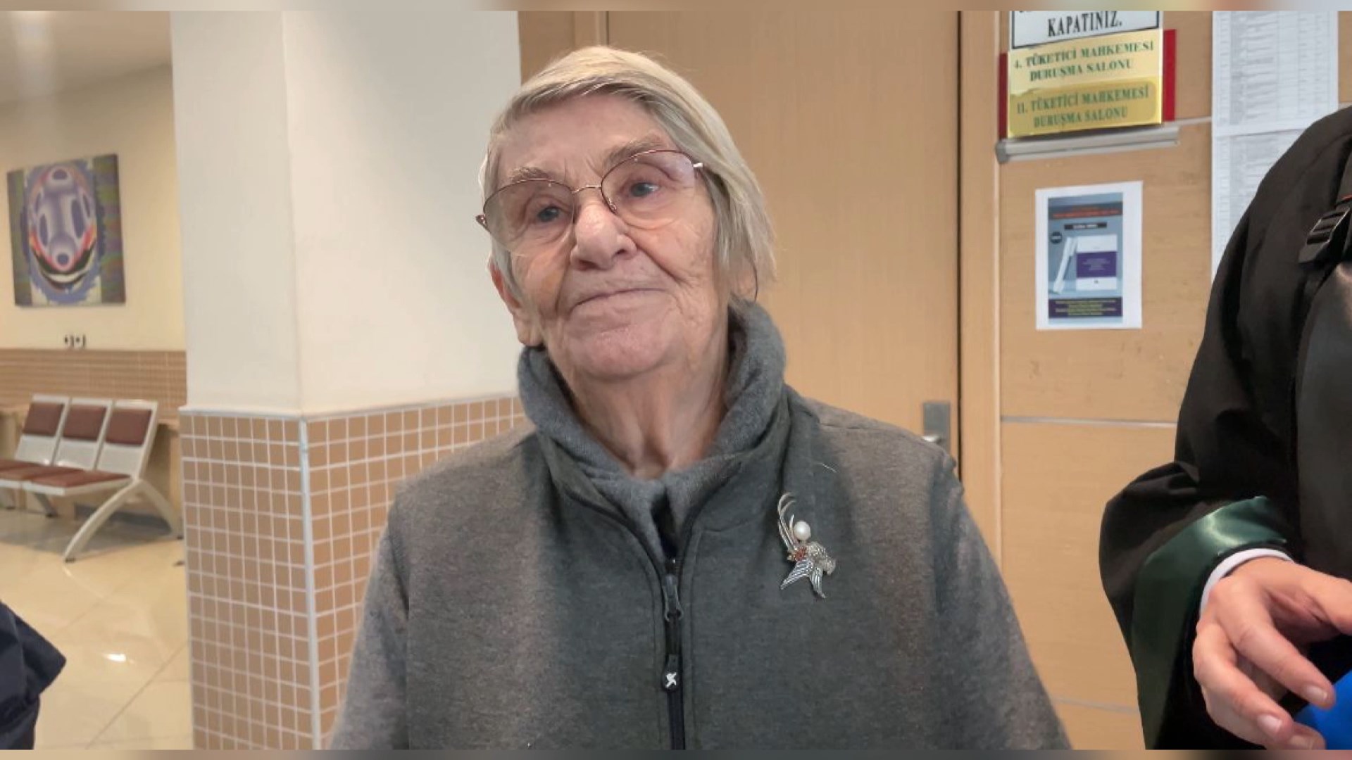 İstanbul Prof. Dr. Canan Karatay, 'meslekten men' davasında ilk kez hakim karşısına çıktı