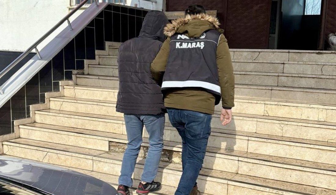 Kahramanmaraş’ta polis ekipleri tarafından yakalanan uyuşturucu taciri 2 kişi tutuklandı.