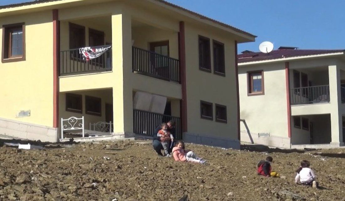 Kahramanmaraş’ın Onikişubat ilçesine bağlı Avcılar Mahallesi’nde afet konutları tamamlandı.
