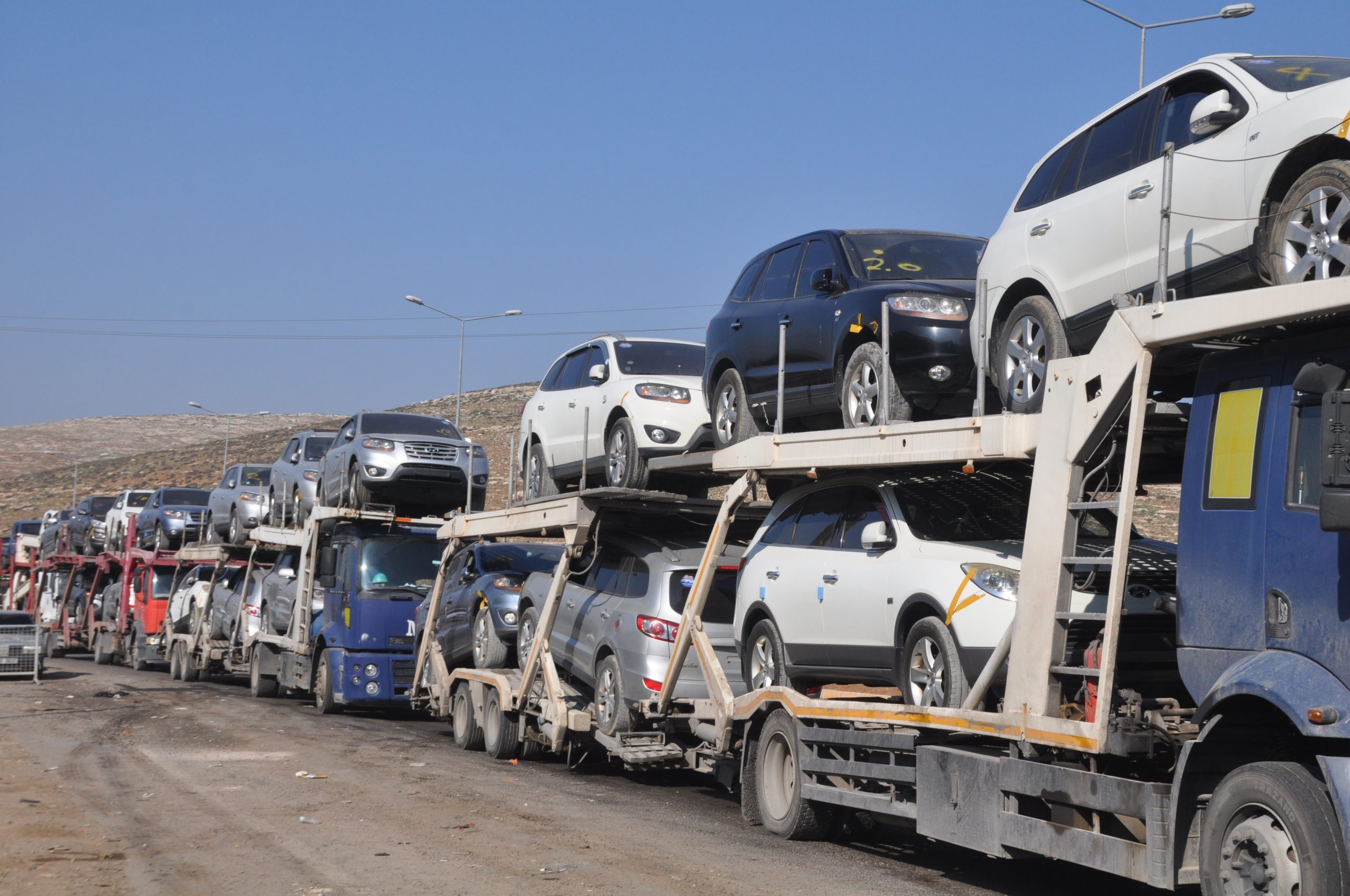 Baas rejimi çöktü, transit geçiş ile Suriye'ye sıfır ve ikinci el araç sevkiyatı rekor kırdı