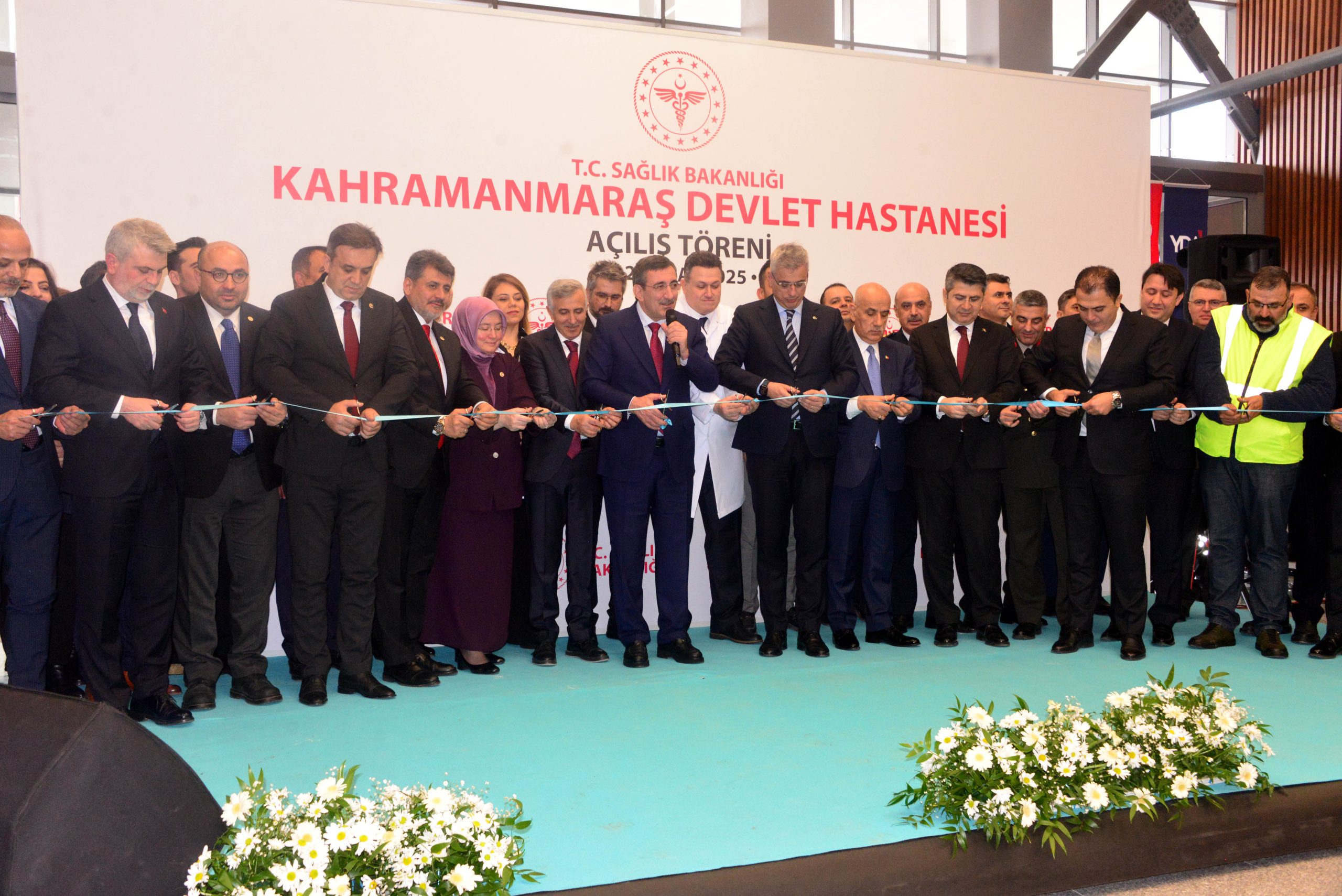 Cevdet Yılmaz: Kentsel dönüşüm, İstanbul başta olmak üzere tüm Türkiye'de hayati bir meseledir (2) Cevdet Yılmaz: Kentsel dönüşüm, İstanbul başta olmak üzere tüm Türkiye'de hayati bir meseledir (2)
