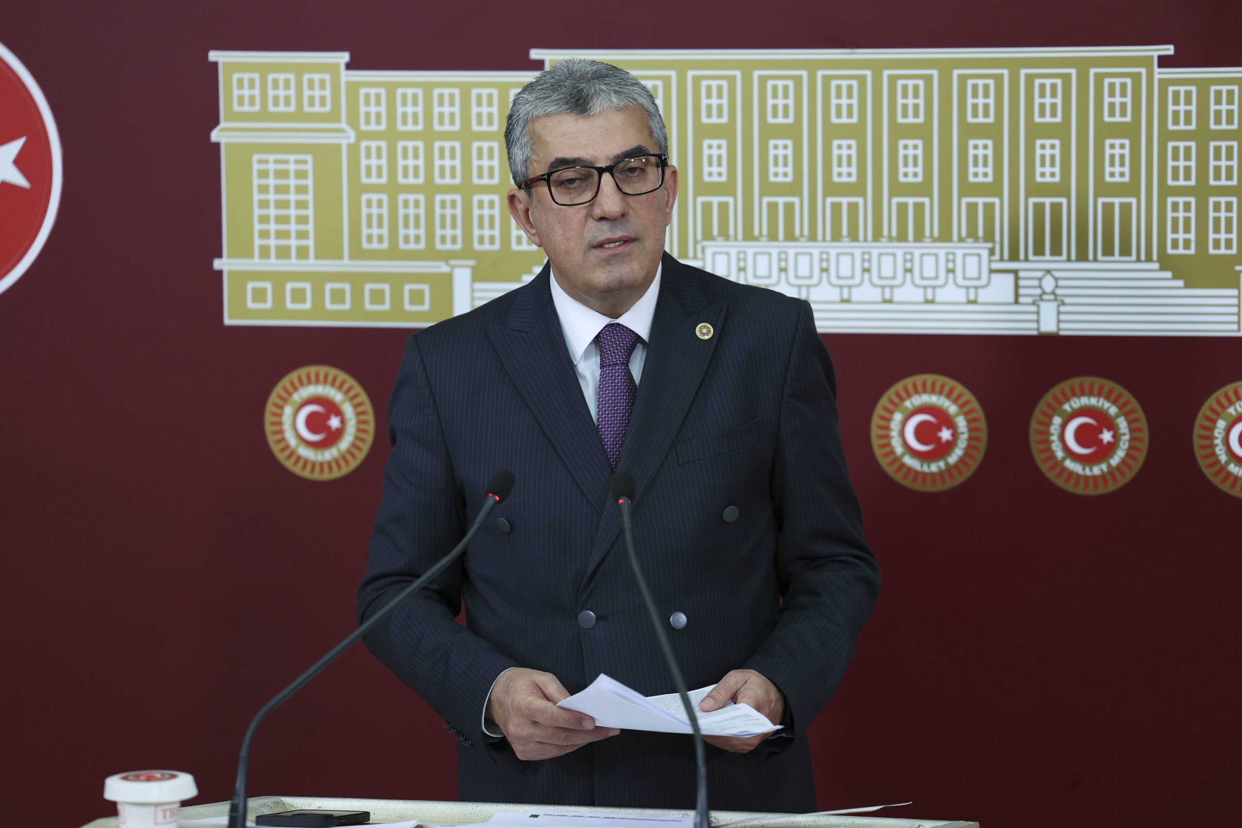 CHP'li Günaydın: Bal gibi CHP'yi karıştırmak için siyasi bir çaba var