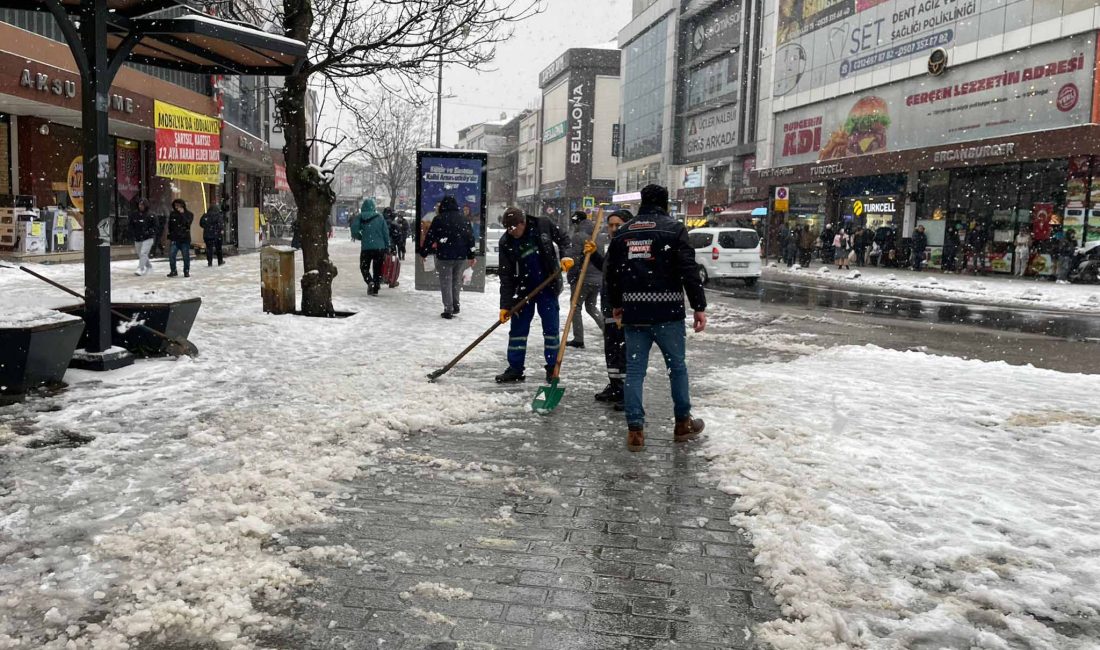 İSTANBUL, – İSTANBUL’da sabah saatlerinde yağmaya başlayan kar, Arnavutköy’de etkisini