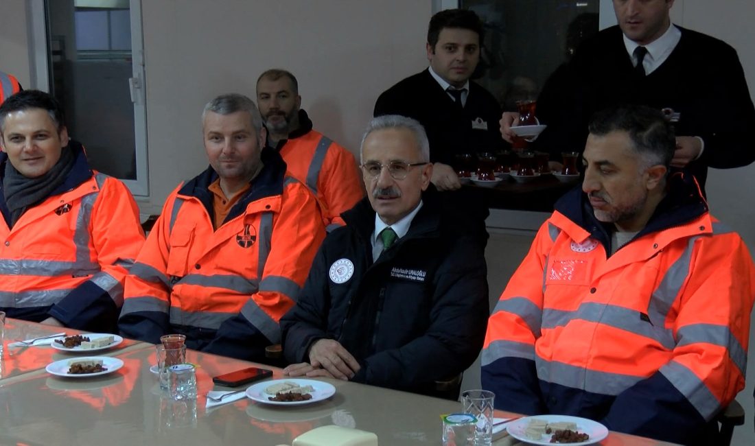 Baran AKKAYA/İSTANBUL, – ULAŞTIRMA ve Altyapı Bakanı Abdulkadir Uraloğlu, karla